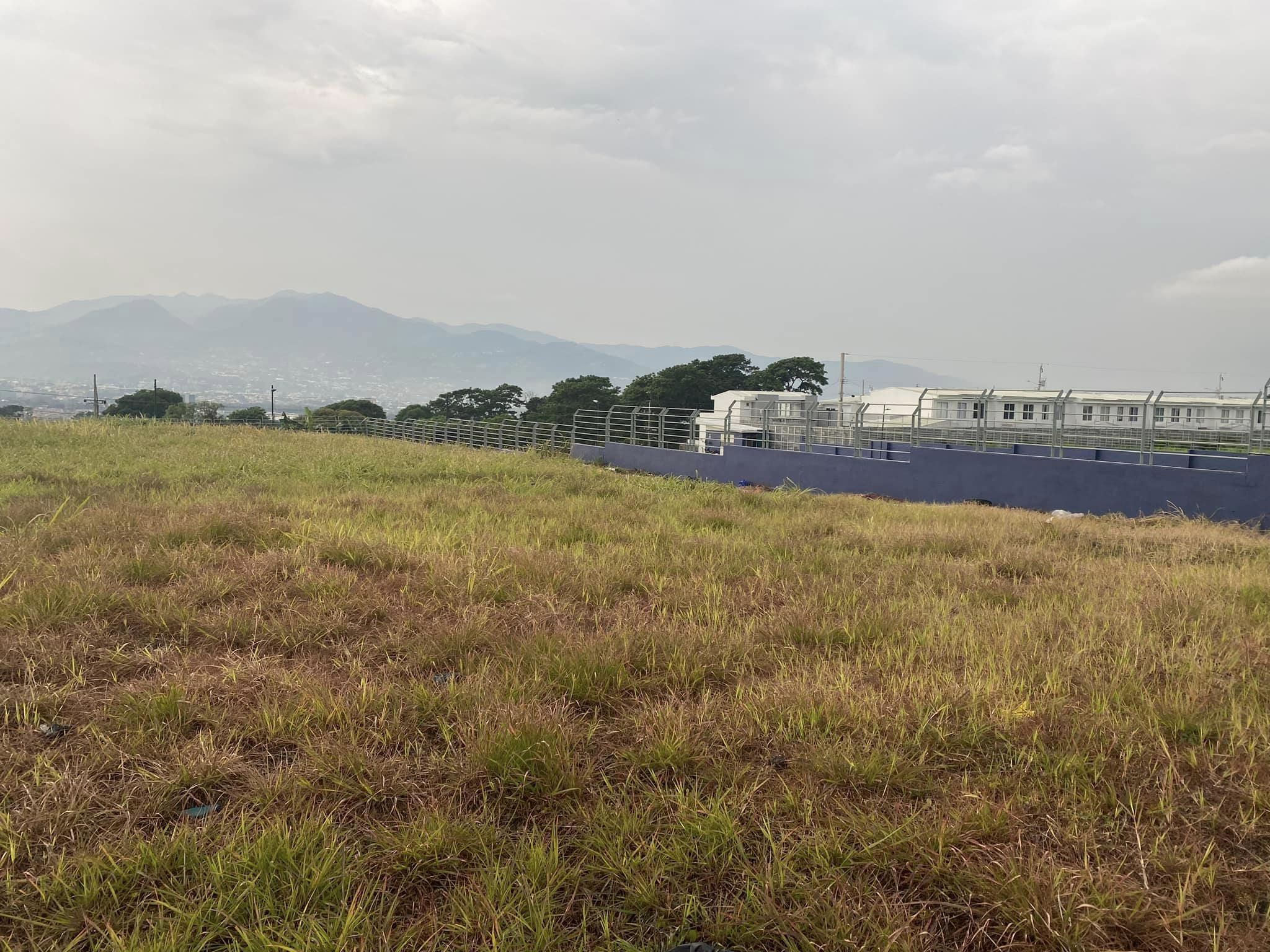 Lote Heredia, Frente al hospital